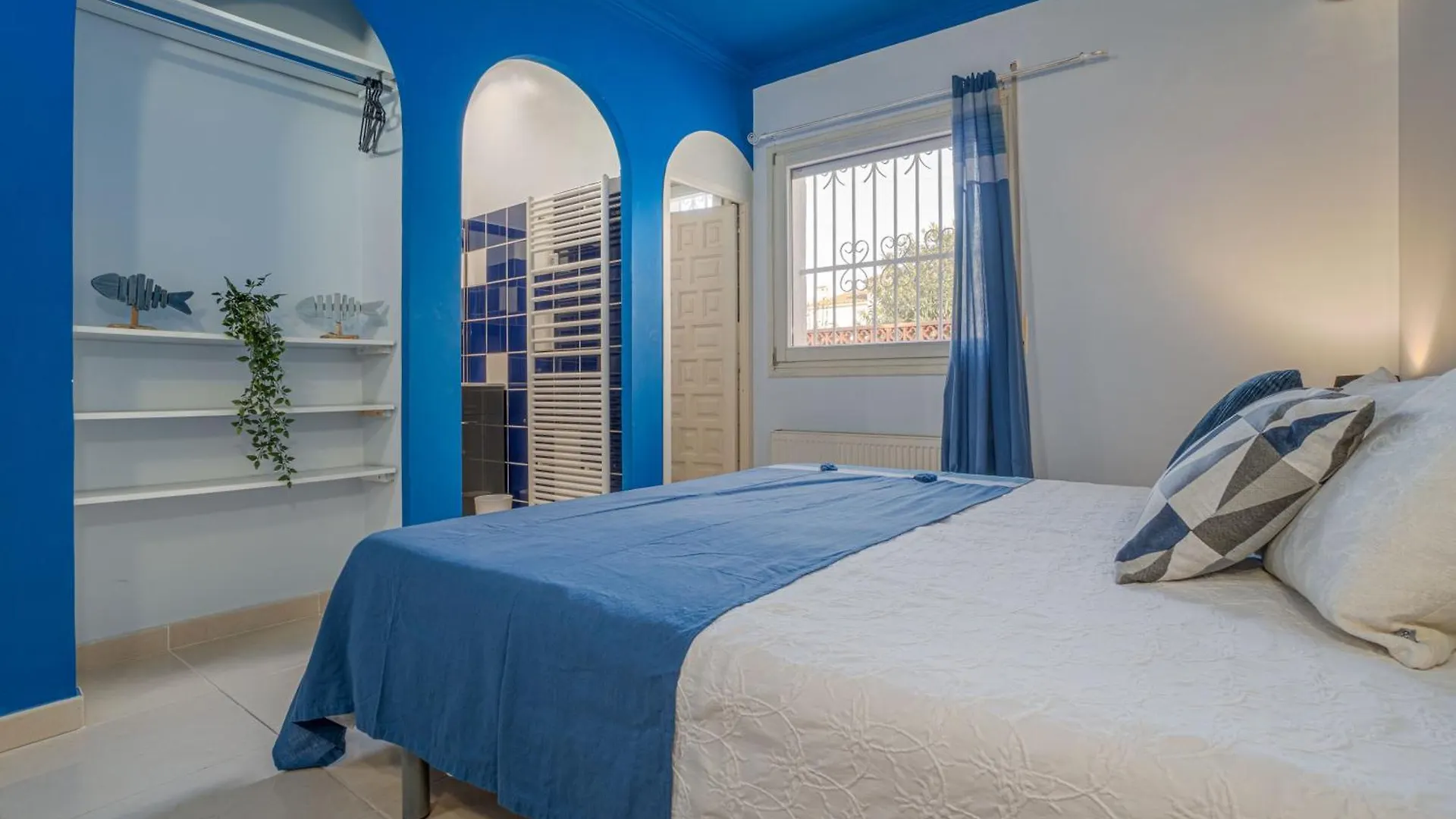 Apart-Rent Villa Fluvia 0002 Empuriabrava Spain